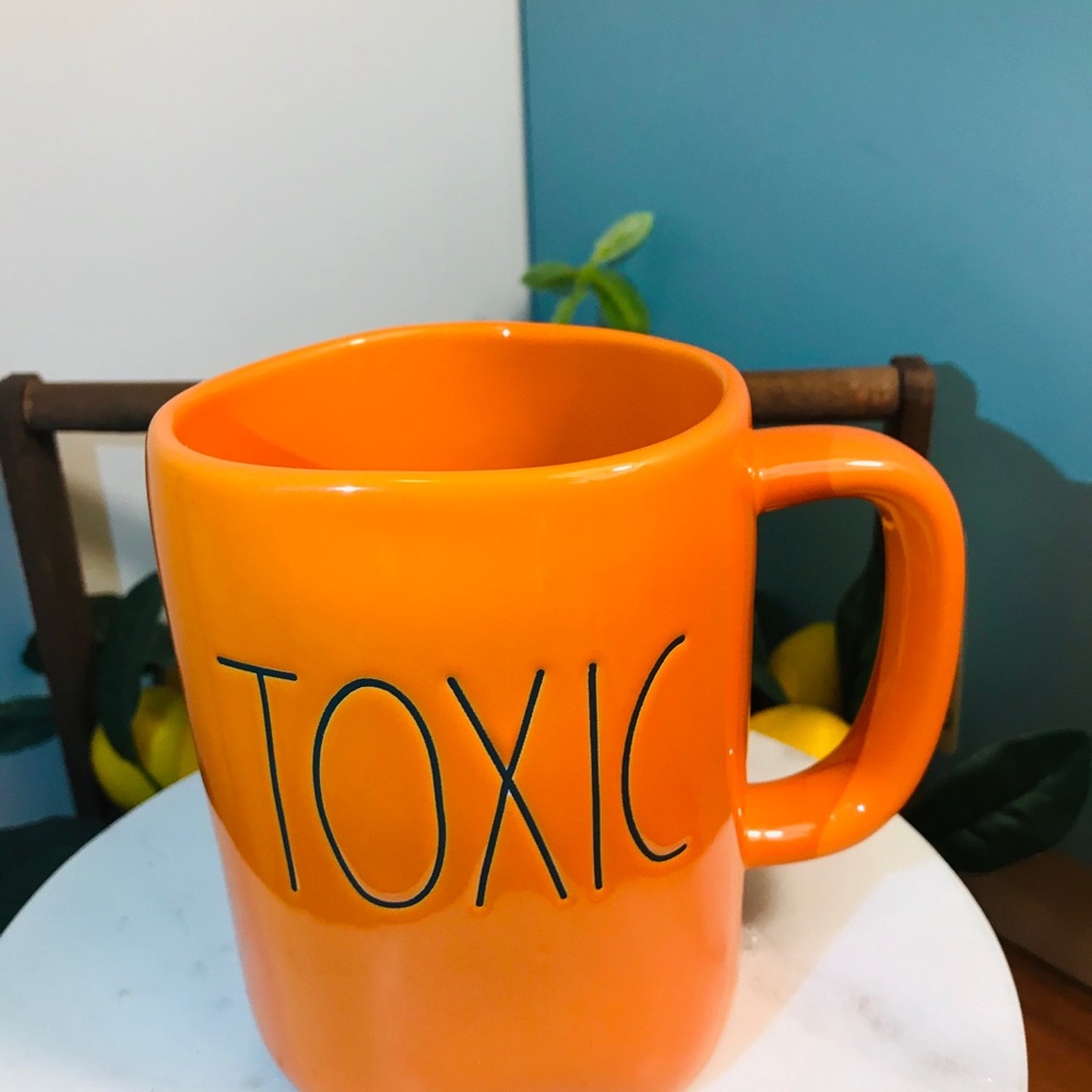 Rae Dunn TOXIC orange mug - Picture 3 of 6